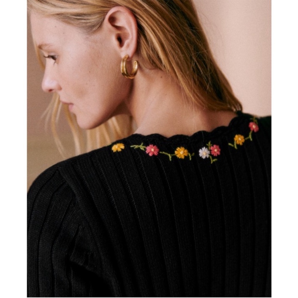 SEZANE NWT Black Floral Embroidered Short Sleeve Ribbed Knit Iliana Cardigan - Picture 4 of 13